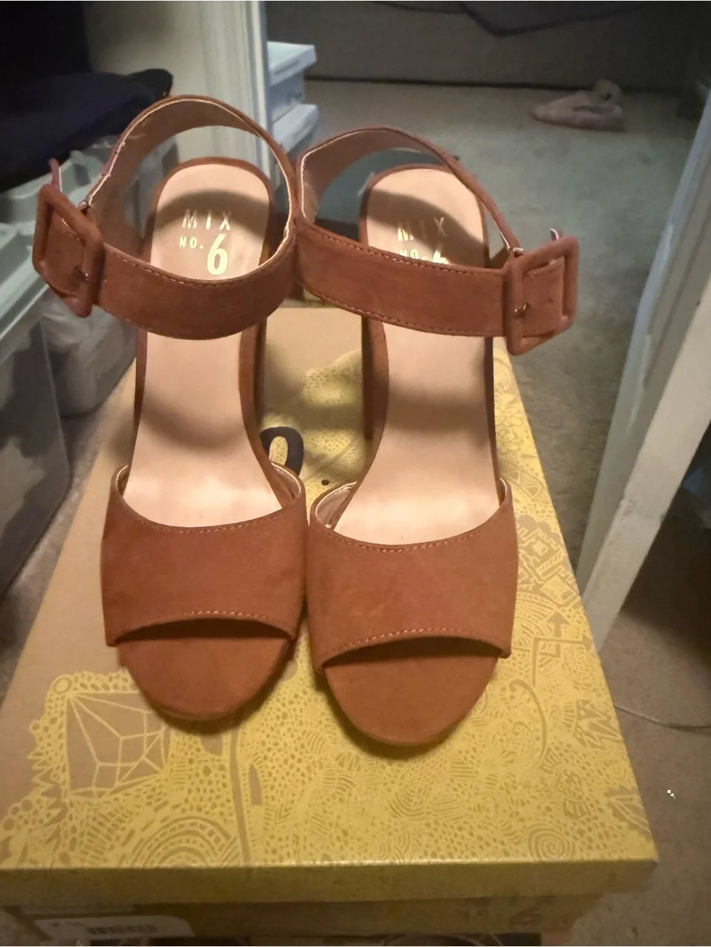 Brand New Women's Suede Platform Block Heel Sandals - Brown